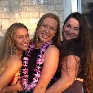 Meet your Posher, Abby